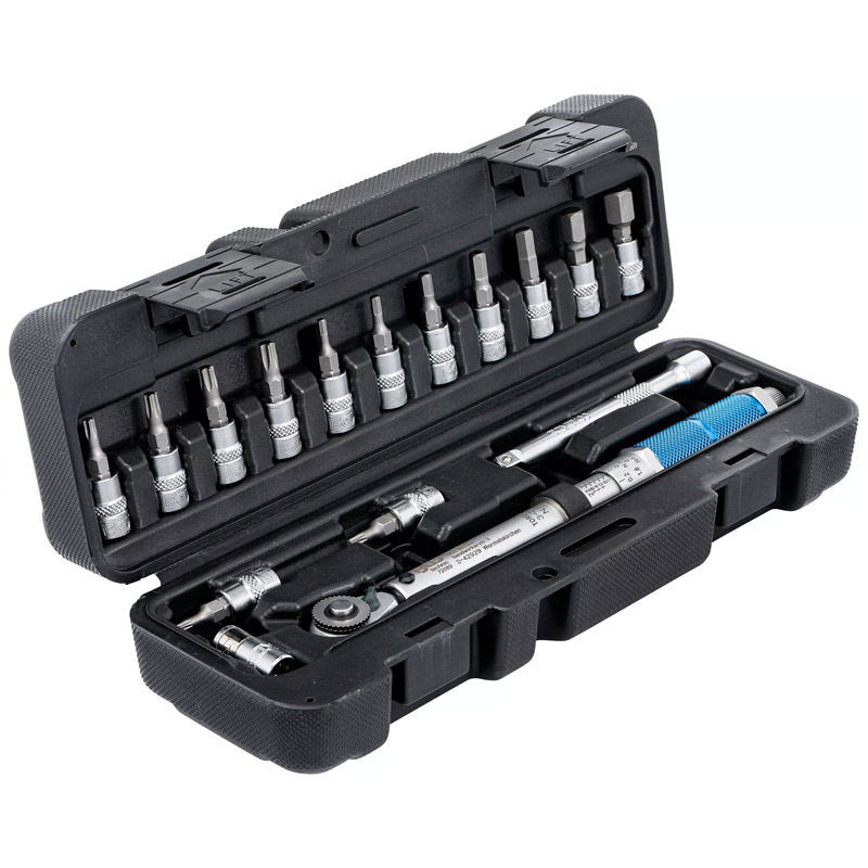 Set cheie dinamometrica antrenare 1/4